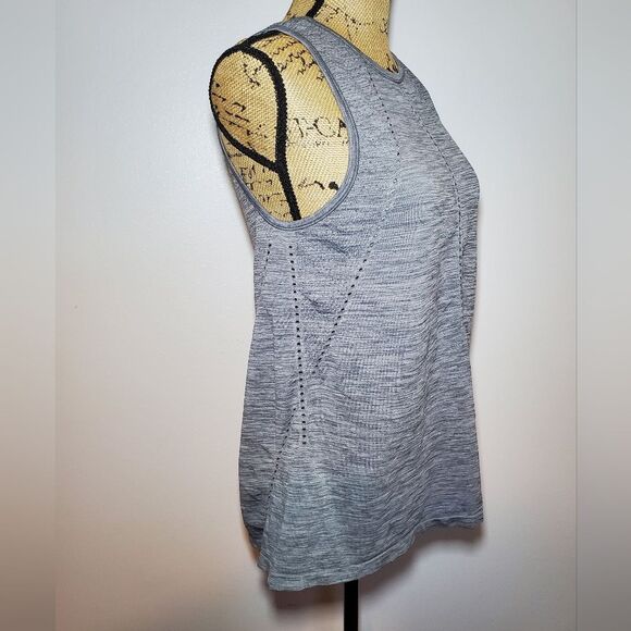 ATHLETA Foothill Seamless Tank in Grey Size S - Picture 5 of 10